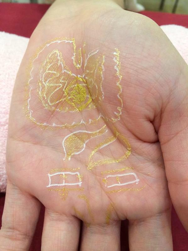 古代療法_レイキ体験施術会で肌荒れ、肩こり、代謝低下の解消施術例_10