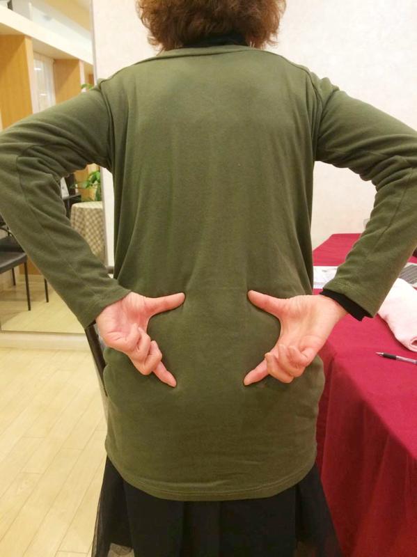 古代療法_レイキ体験施術会で腰痛の改善とテニス肘の痛み解消の施術例_1