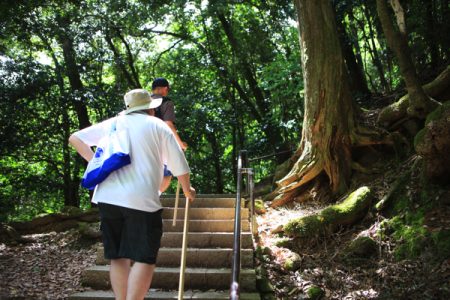 グラムガードナー氏とダウジングツアー_鞍馬のエネルギー測定11